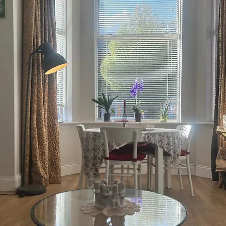Superb Location 3 Min To Rds, Aviva, D4 2 Bed Appartement Dublin