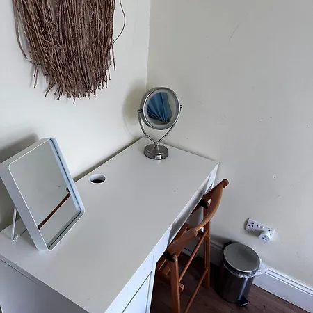 Apartment Superb Location 3 Min To Rds, Aviva, D4 2 Bed Dublin