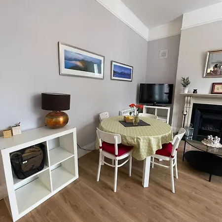 Superb Location 3 Min To Rds, Aviva, D4 2 Bed * Dublin