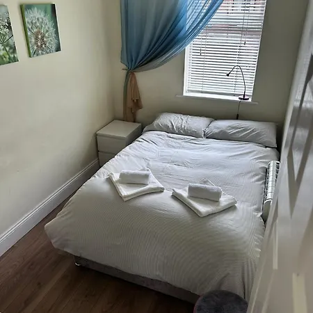 Superb Location 3 Min To Rds, Aviva, D4 2 Bed * Dublin
