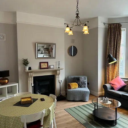 Superb Location 3 Min To Rds, Aviva, D4 2 Bed * Dublin