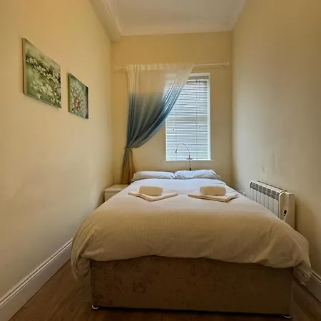 Superb Location 3 Min To Rds, Aviva, D4 2 Bed * Dublin