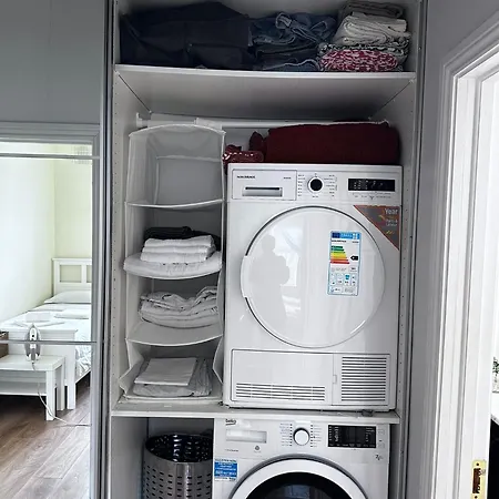 Διαμέρισμα Superb Location 3 Min To Rds, Aviva, D4 2 Bed *